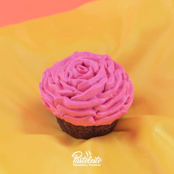 Cupcakes-chocolate-rosa-roja